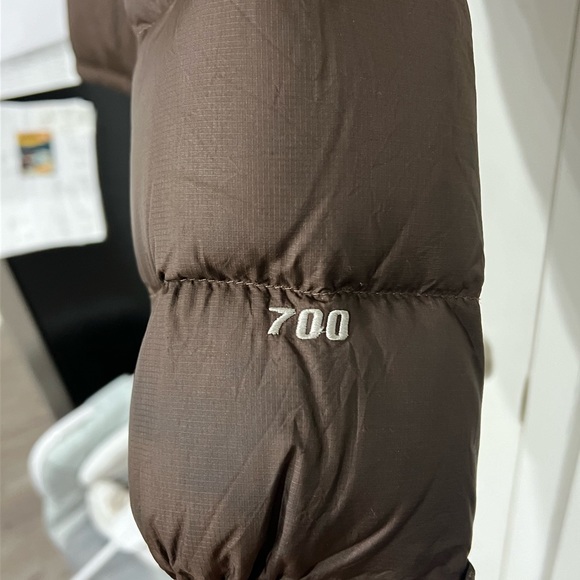 North Face Women’s 1996 Retro Nuptse Jacket - Picture 3 of 4